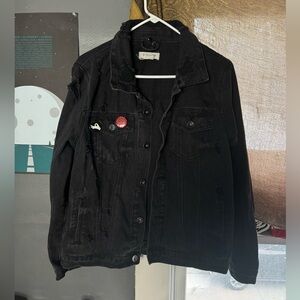 Black Jean jacket WITH pins!! 🖤